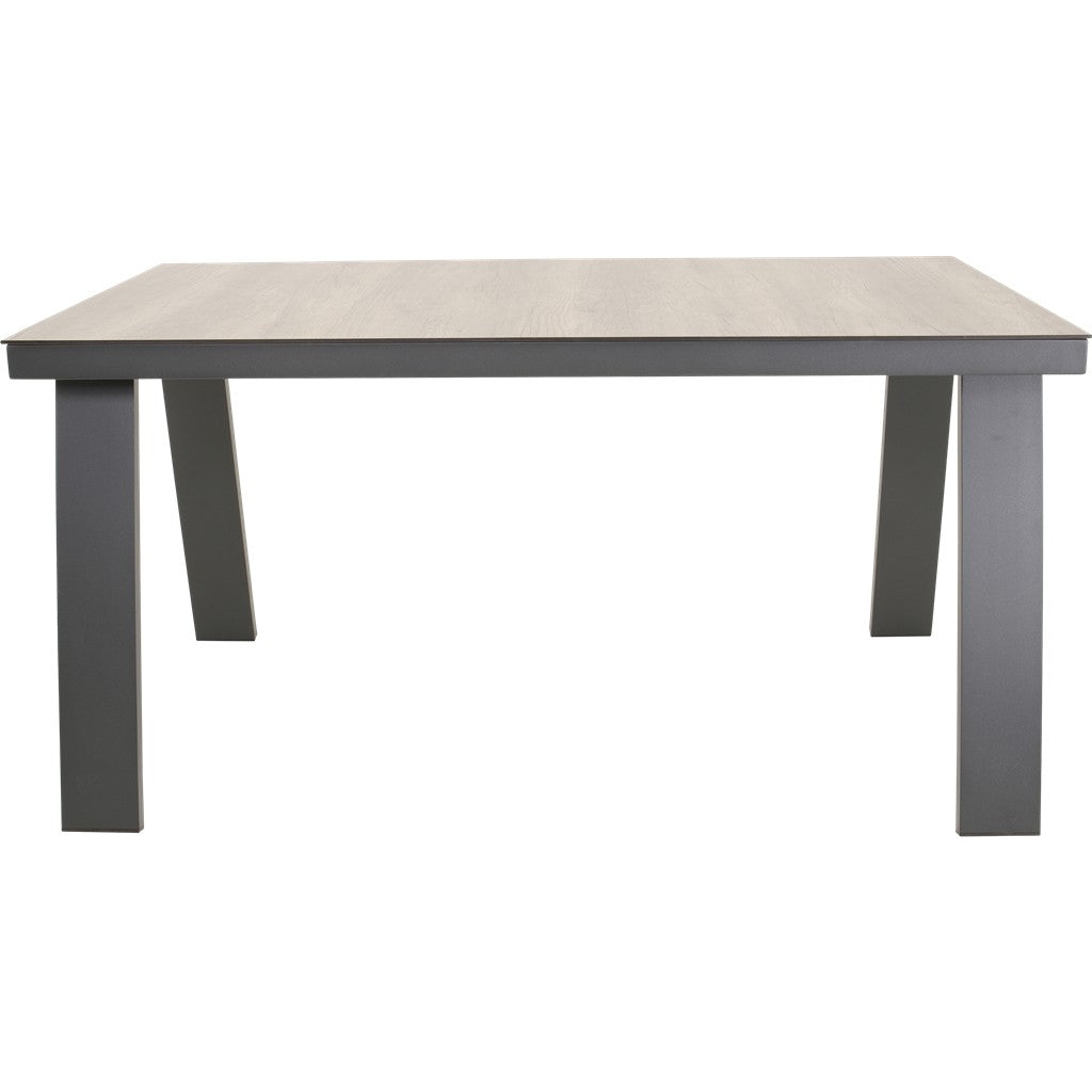 Eettafel met licht houten blad en donkergrijs frame met vier rechte poten