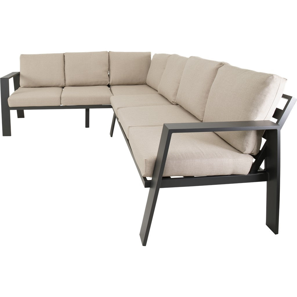 Loungehoekset hoekbank met lichtbeige rugkussens en donkergrijs frame, brede zit
