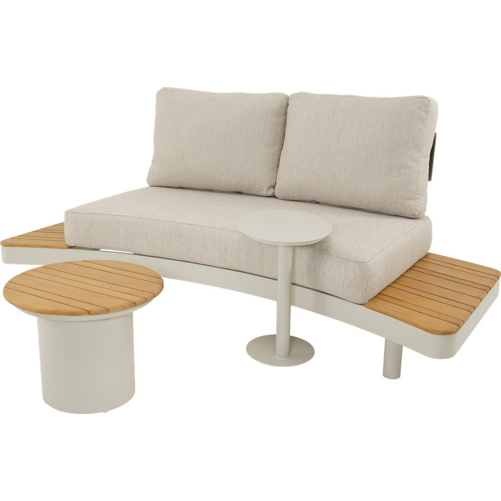 Loungebank met ronde tafels en houten zittingdelen, beige bekleding