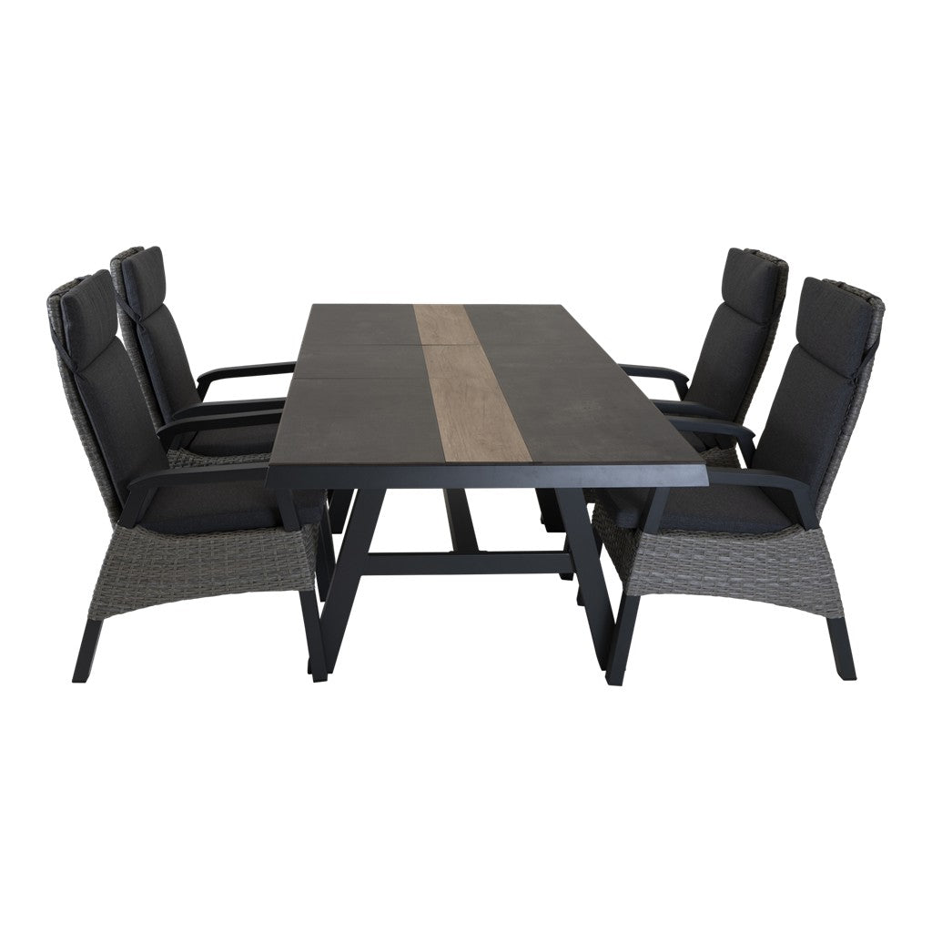 Uittrektafel met zes grijze stoelen, donker tafelblad en centrale beige banen