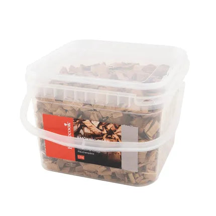 Emmer met elsenhouten rookchips, doorzichtige kunststof emmer met rood etiket