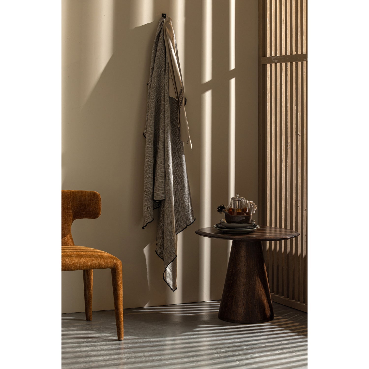 UNIQUE PLAID MET STREEP ZWART/WIT 130X170 CM