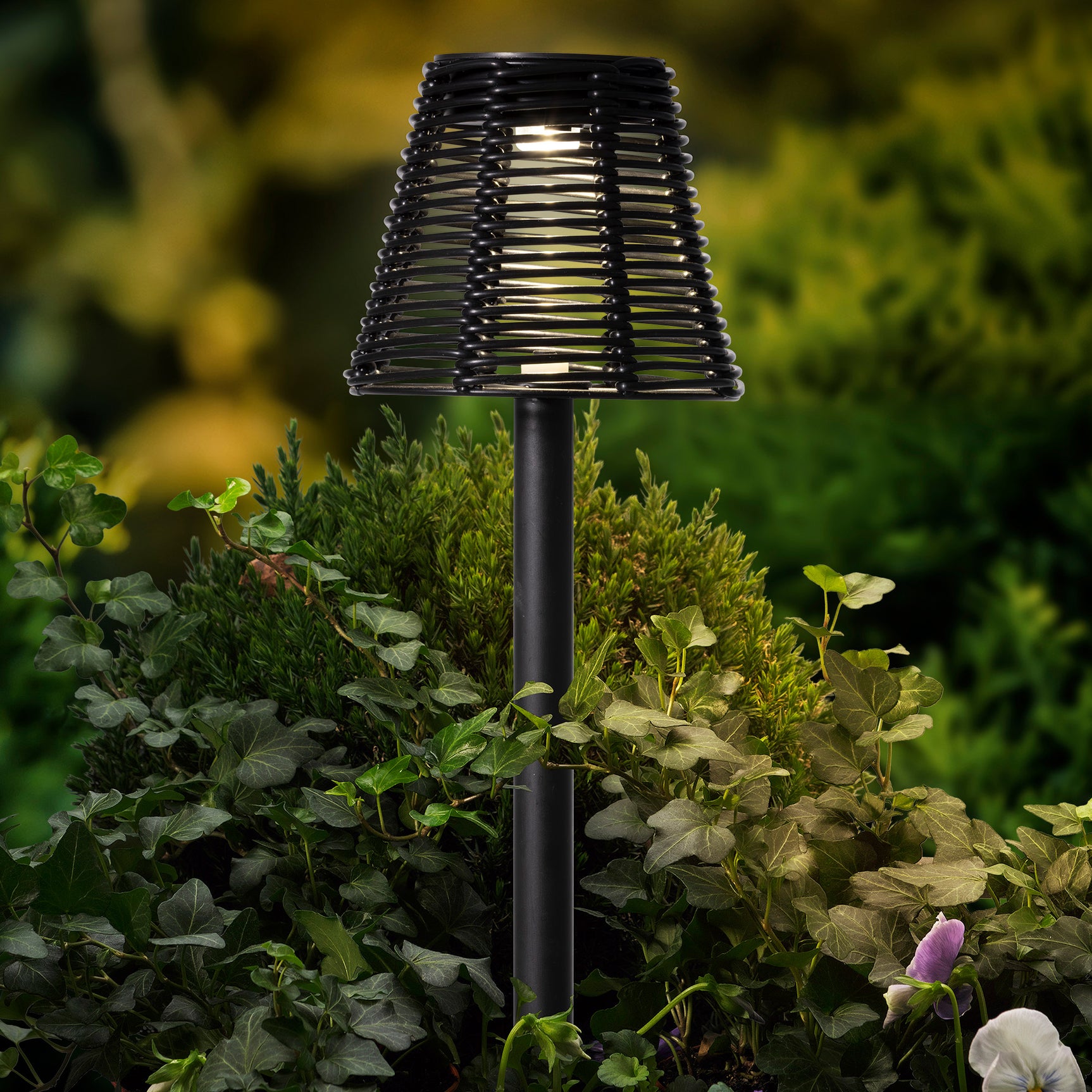 Solar stake light wicker steady