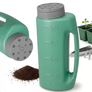Groene tuin strooibus met handvat, ronde sproeigaten en inhoudsmaat 0–2 l