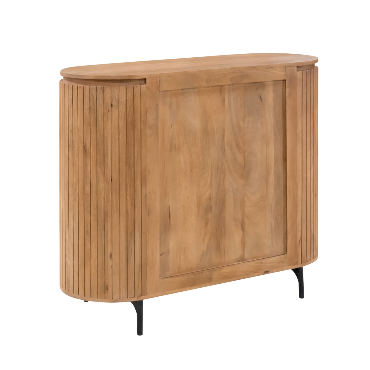 Naturel houten kabinetkast met ronde hoeken en zwarte pootjes.