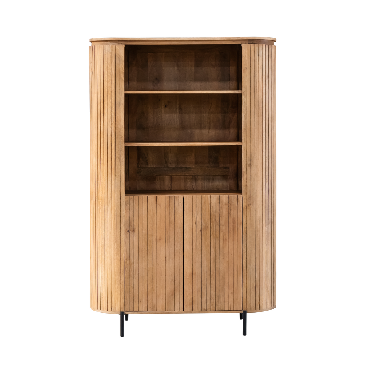 Wandkast in naturel hout, met bovenvak en twee open schappen.