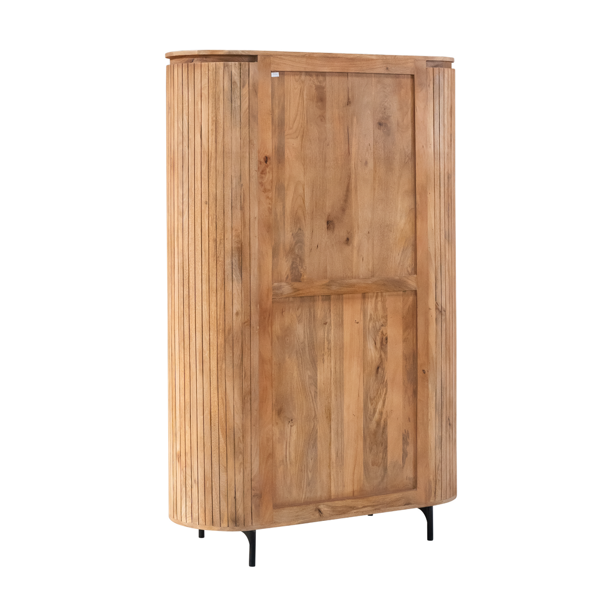 Achterzijde van naturel wandkast met houten panelen en zwarte pootjes.