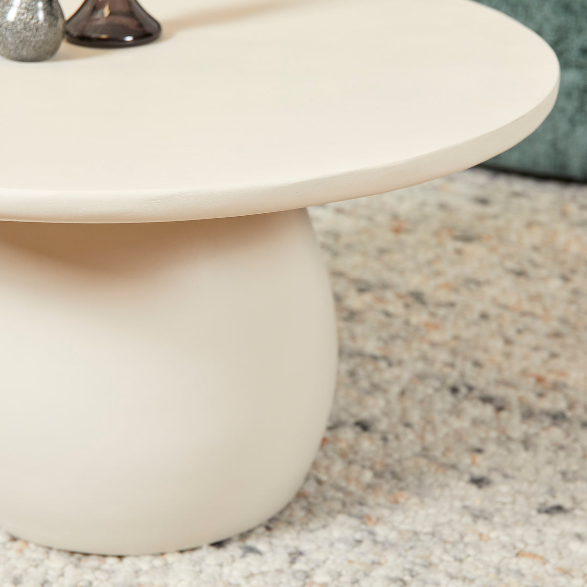 Witte salontafel met rond blad en ronde voet, glad onderstel