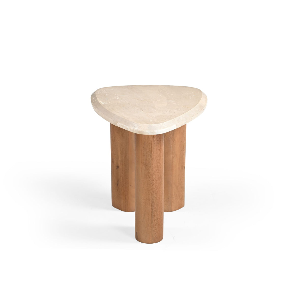 Ronde bijzettafel met licht marmeren blad en taps toelopende houten poot, driehoekig zicht