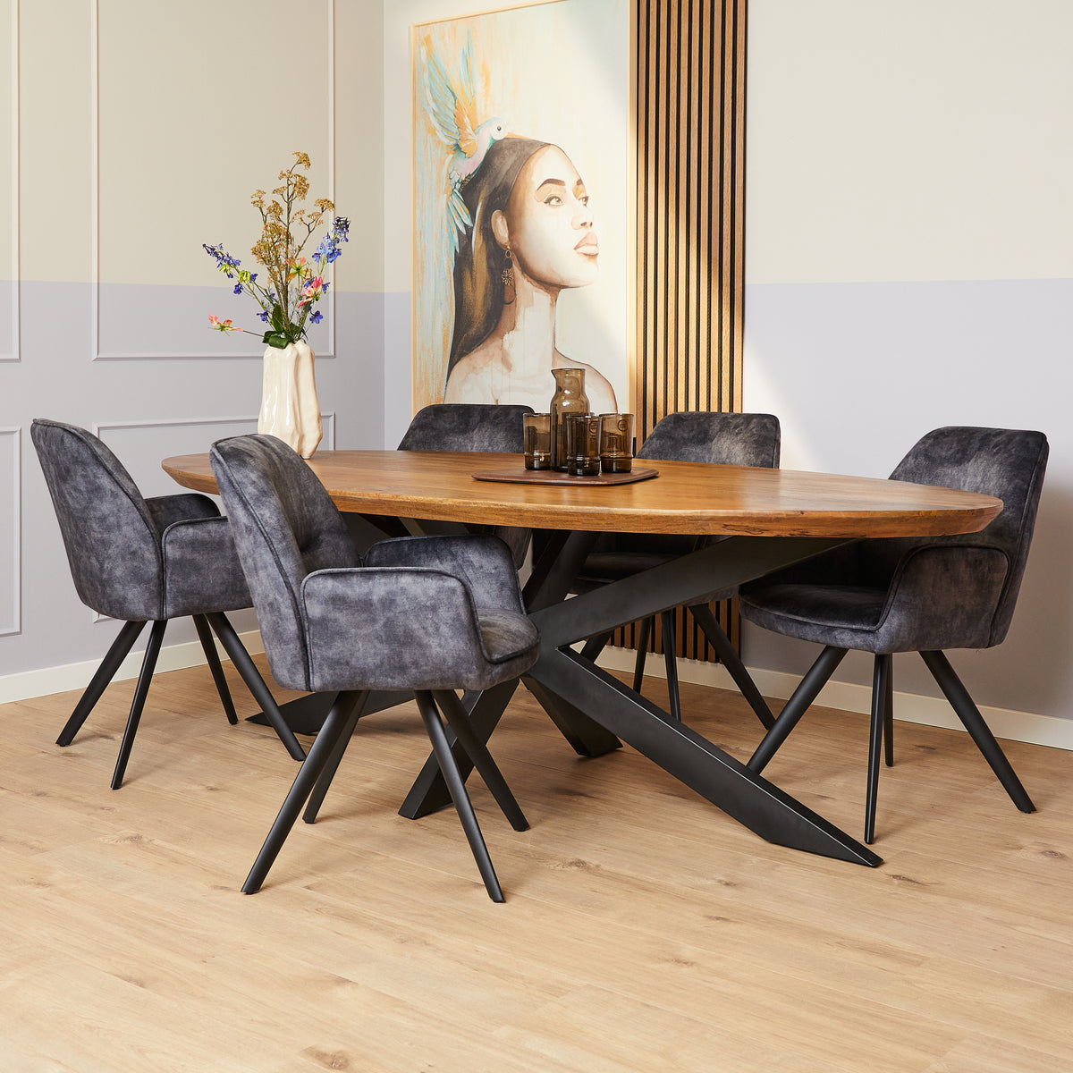 Set van antraciet eetkamerstoelen met gevoerde rug en zitting, conische zwarte poten