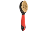 Haarborstel met zwarte en rode handgreep en zachte beige haren
