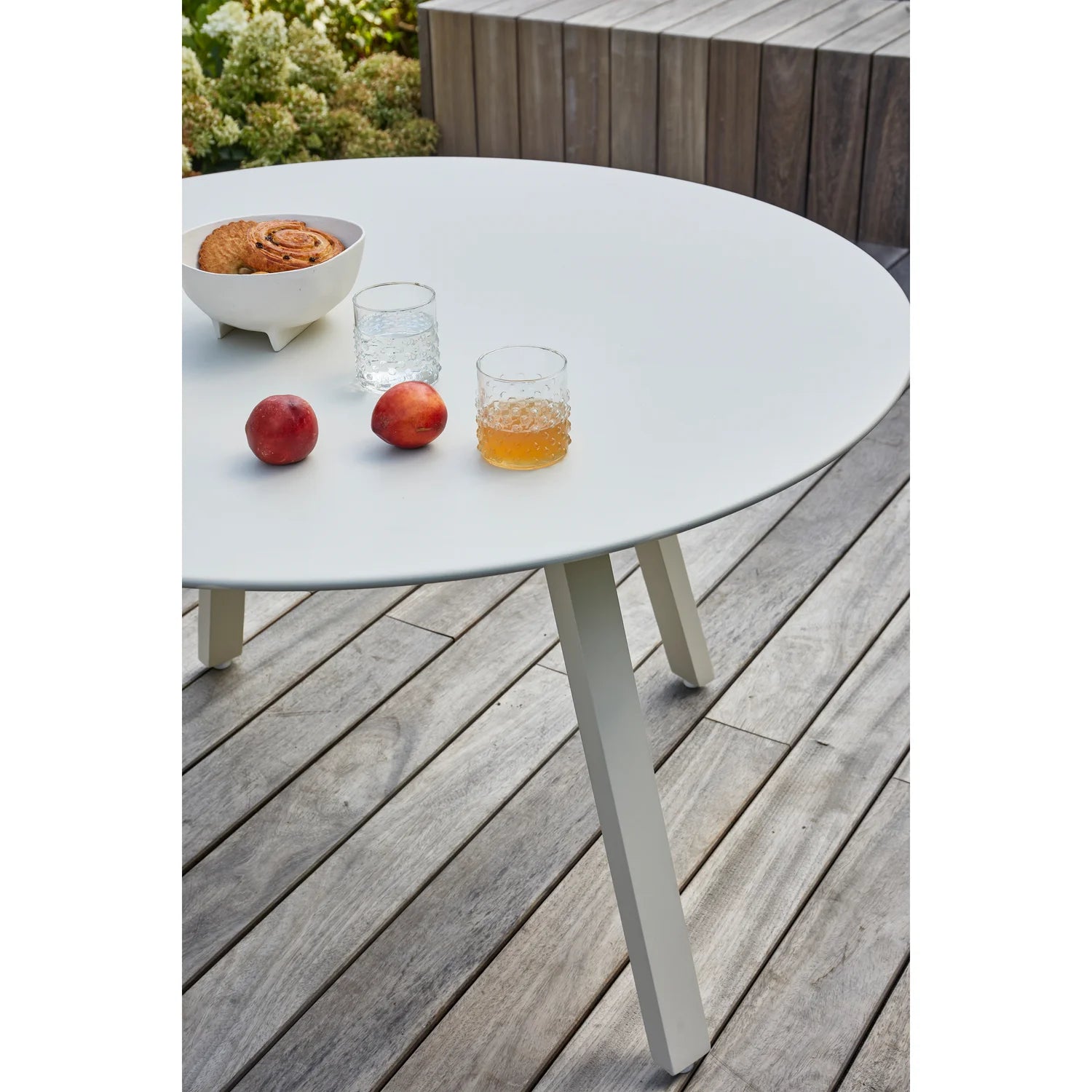 WOOOD - Auke buitentafel aluminium mist 75x120cm rond