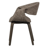 YOSSI EETKAMERSTOEL BRUIN MET HOUTEN POOT DONKERBRUIN