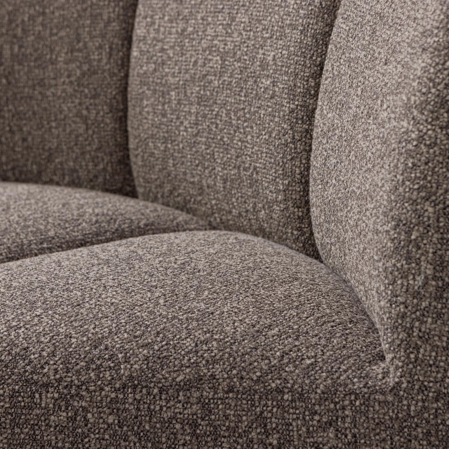 MOJO EETBANK HOEK MET RUGLEUNING BOUCLE BRUIN MELANGE