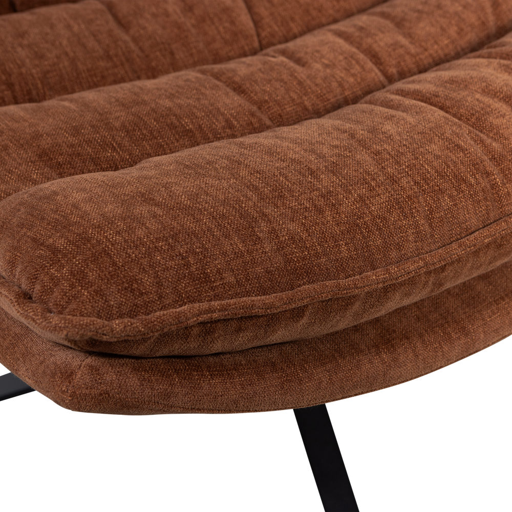 KUBE DRAAIFAUTEUIL MET HOCKER BRUIN