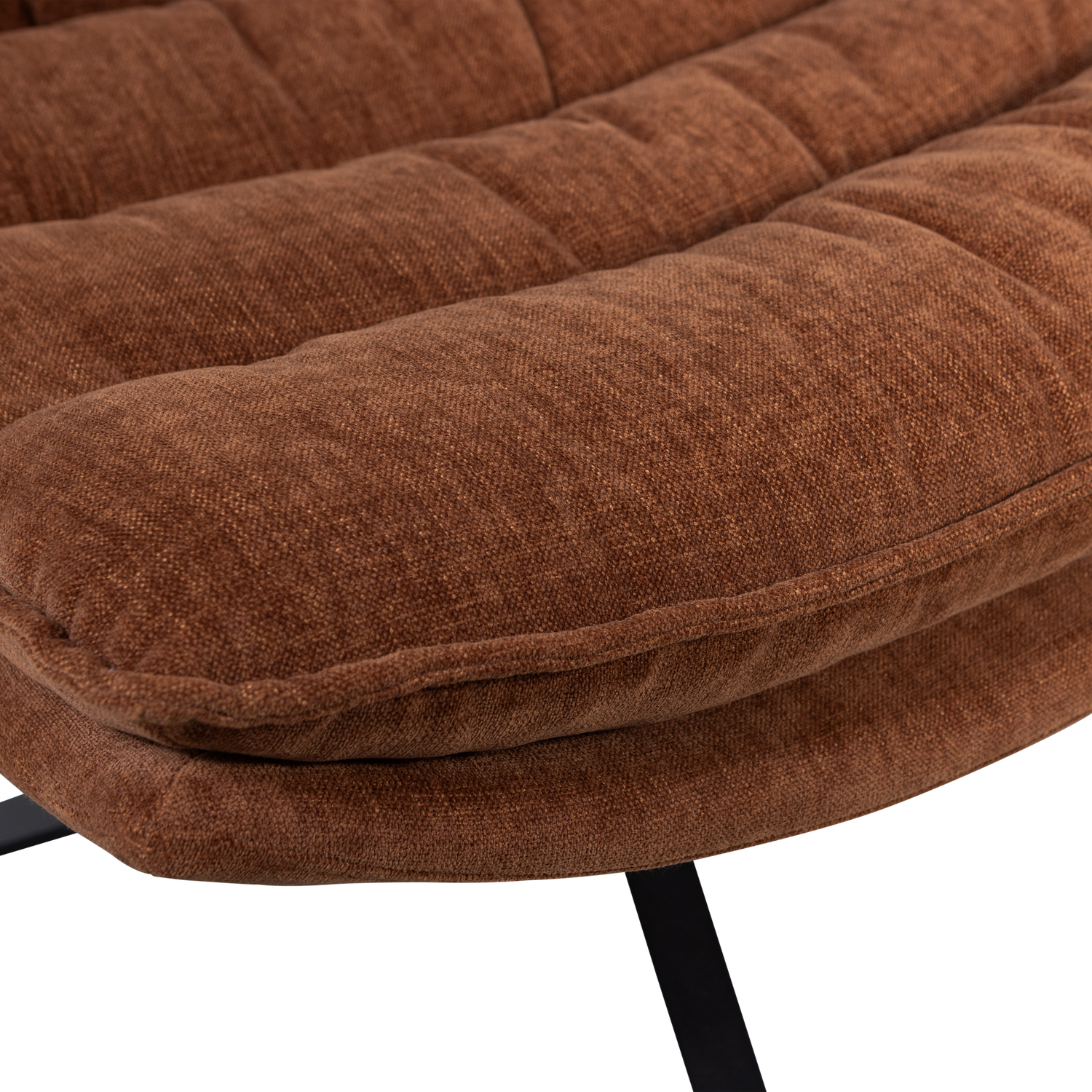 KUBE DRAAIFAUTEUIL MET HOCKER BRUIN