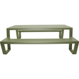Picknicktafel met banken, zachtgroen frame en rechthoekig tafelblad.