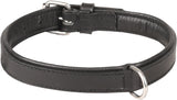 Gevoerde halsband van zwart leer met metalen ring, gesp en sierstiksels