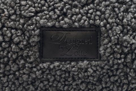 Designed by Lotte Yndis - Hondenkussen - Ovaal - Antraciet - 100x70x15 cm