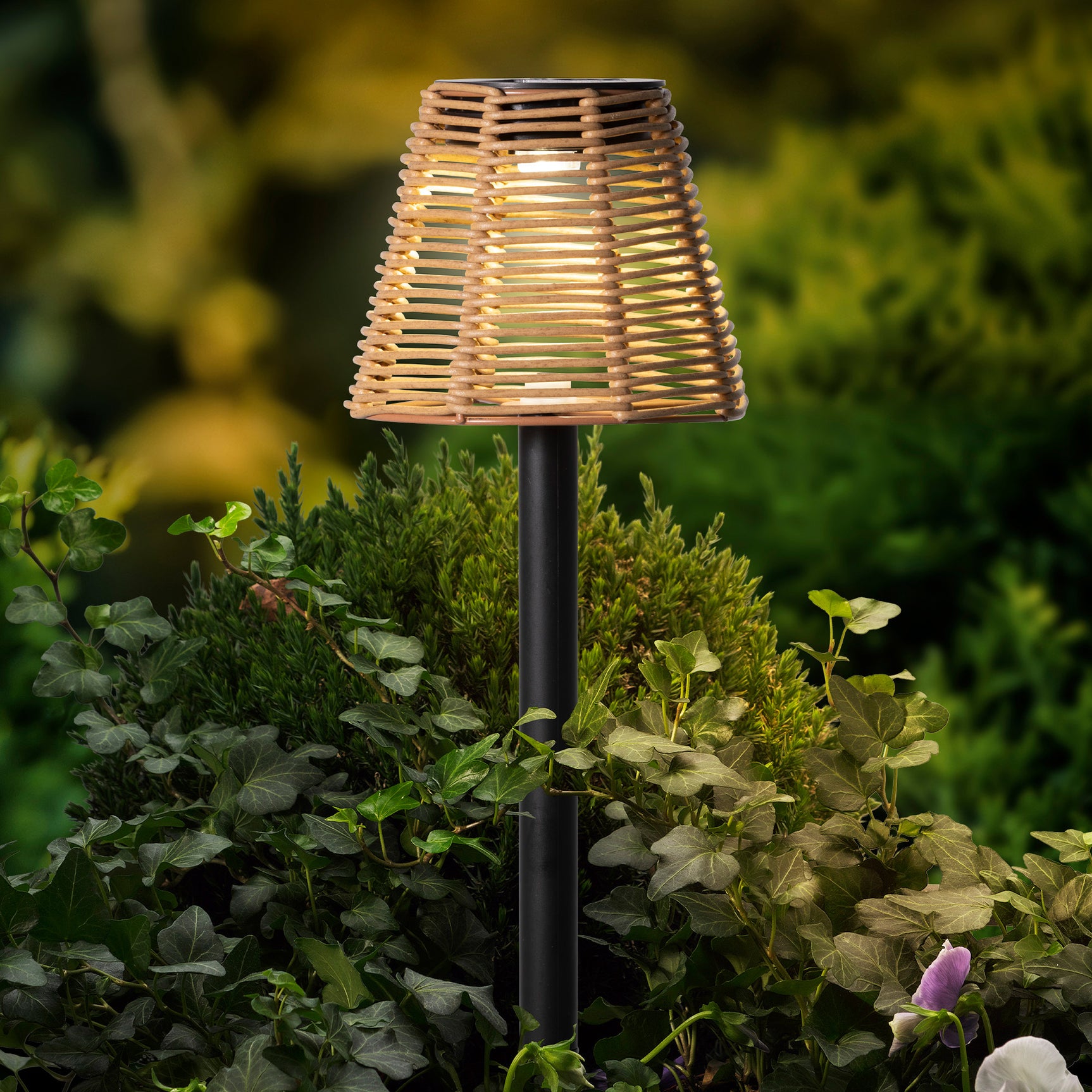 Solar stake light wicker steady