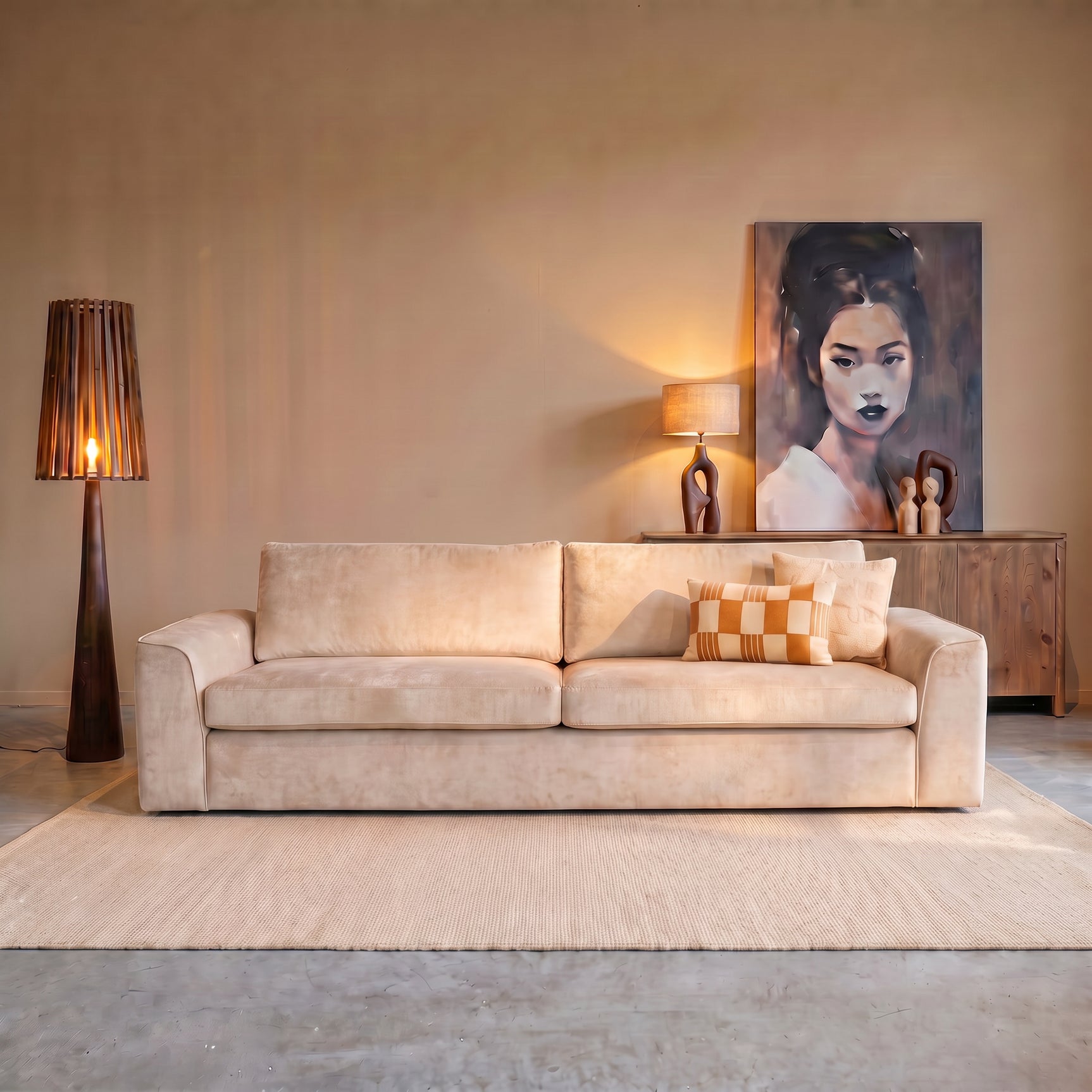 Beige 2,5-zits fluwelen teddybank met rechte armleuningen en kussens
