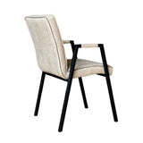 Eetkamerstoel met armleuning, beige bekleding op zitting en hoge rugleuning, zwart metalen poten.