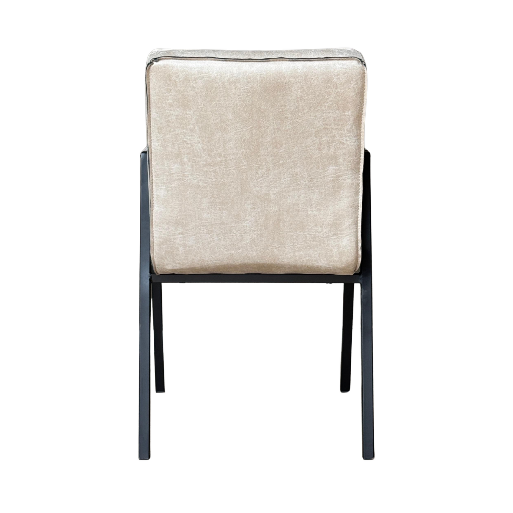 Eetkamerstoel met armleuning, beige rugleuning en zitting, zwart frame met rechte poten.