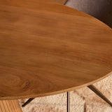 Naturel houten eettafelblad met zichtbare nerf en ronde afwerking