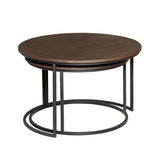 Ronde salontafel met donkerbruin blad en zwart metalen onderstel met ringvorm