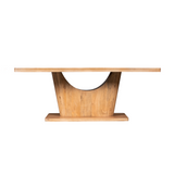 Eettafel met naturel houten tafelblad en centrale poot met halfronde uitsparing