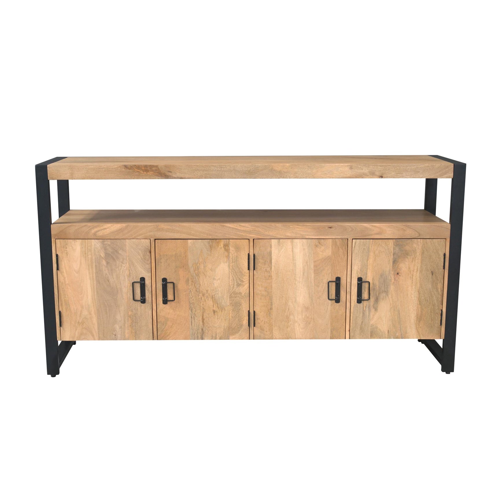 Dressoir met houten blad, zwart onderstel en metalen handgrepen op vier deurtjes.
