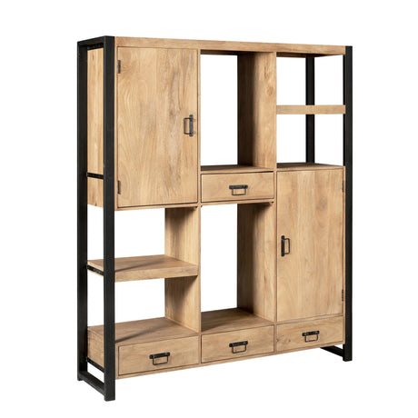 Vakkenkast in houtlook met open schappen, één ladefront en deur, zwart metalen frame