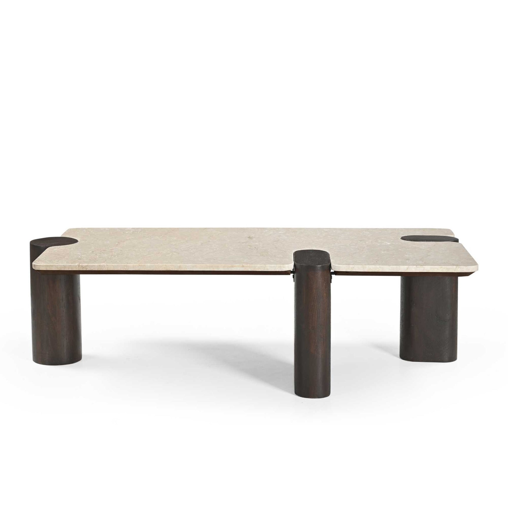 Salontafel Maeve met lichtbeige blad en vier afgeronde poten van donker hout