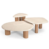 Set ronde salontafels met lichte marmeren bladen en houten poten, drie stuks