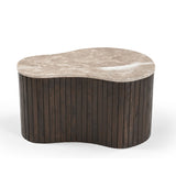 Salontafel met ovale lichtbeige marmeren top en verticale donkere houten latten