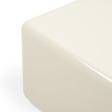 Salontafel Elias lichtbeige, close-up van afgeronde hoek en gladde zijkant.