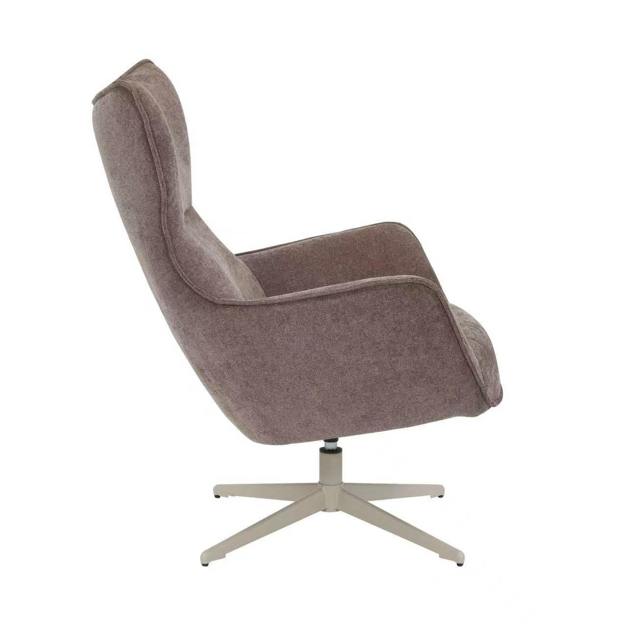 Bruine fauteuil met hoge rug en ronde kuip, draaivoet met kruisvormige poten