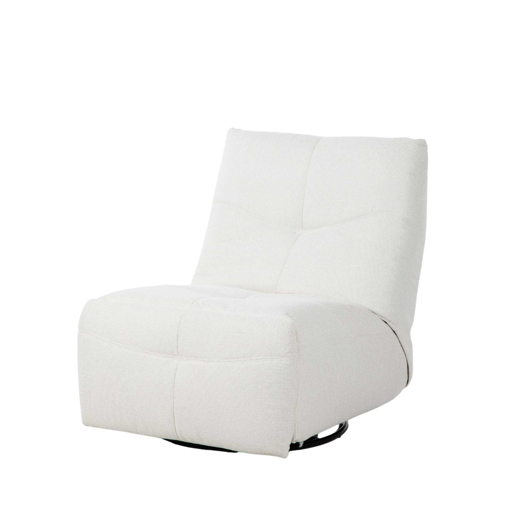Relaxfauteuil met hoge rug en licht beige bekleding, ronde voorkant en armleuningen.