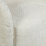 Fauteuil Yara in gebroken wit: close-up van zit en afgeronde zijkant