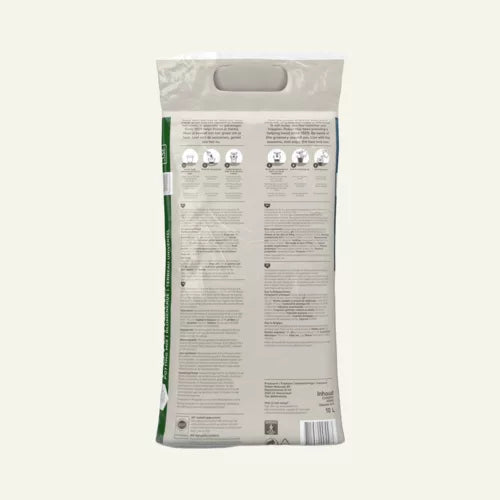 Achterzijde potgrondzak met gebruiksinformatie, samenstellingstekst en barcode onderaan.