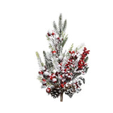Decoratieve kersttak met dennennaalden, besjes en besneeuwde bessen, groen/rood/wit.