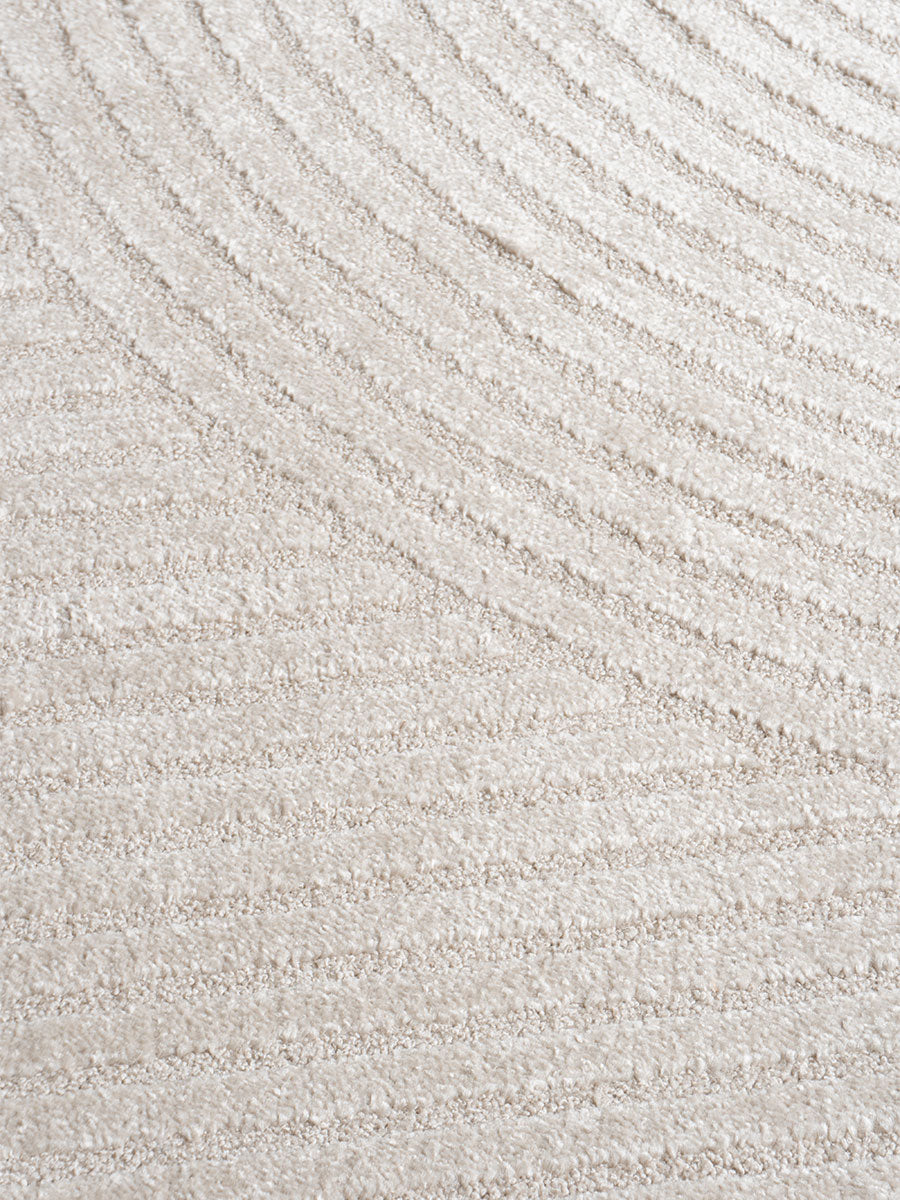 Beige vloerkleed met fijne weving en subtiele stippelstructuur