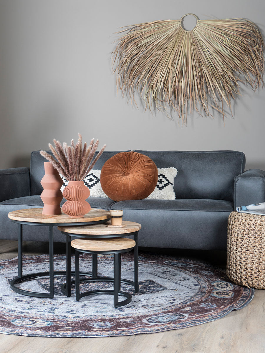 Rond vloerkleed met vintage rand en ruitmotief, antraciet- en bruintinten in detail